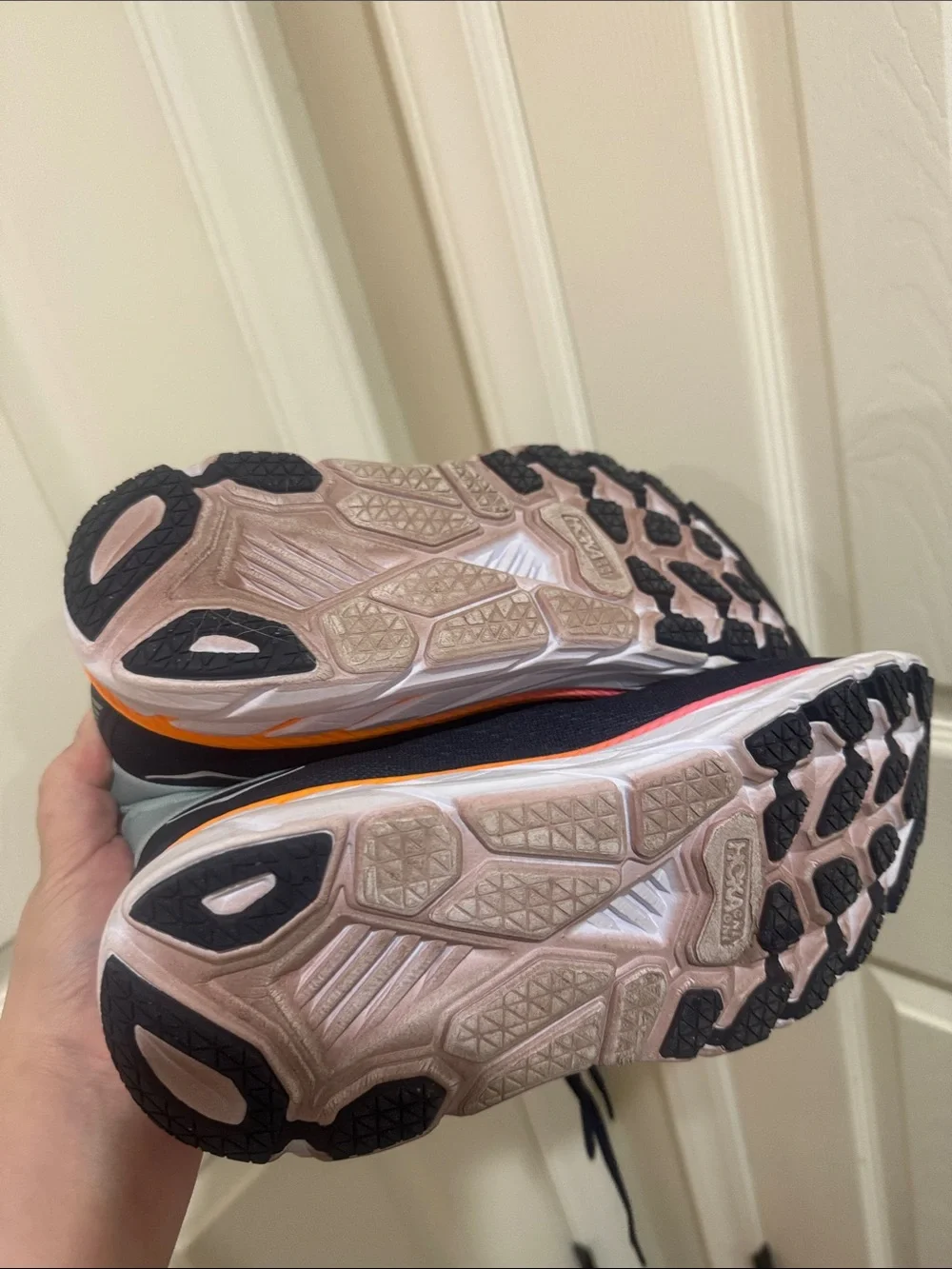Hoka/Women's Navy Running Shoes with Mint Collar and Coral Trim/7.5/LIKE NEW!